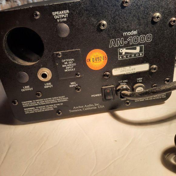 Anchor AN-1000 Powered Monitor - Powers ON, with Speaker Cables - Picture 4 of 13